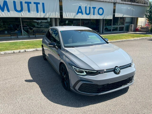 Foto VOLKSWAGEN Golf 8ª serie