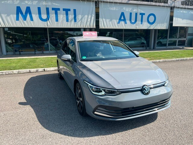 VOLKSWAGEN Golf 8ª serie